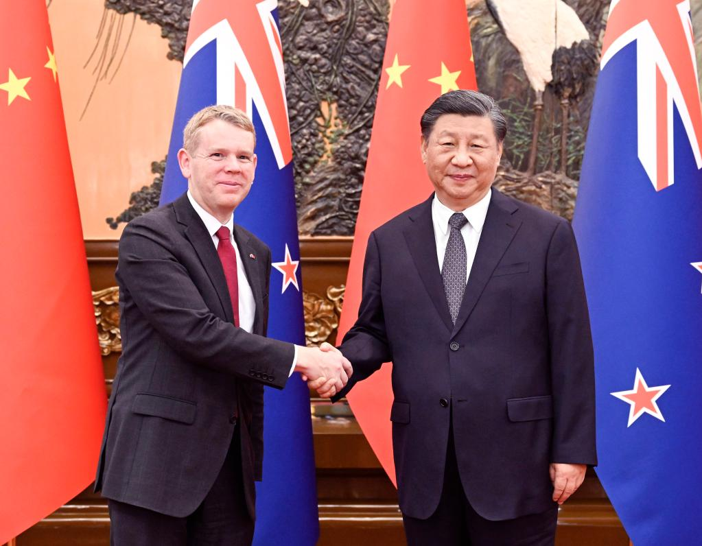 President Xi meets with New Zealand PM.jpg