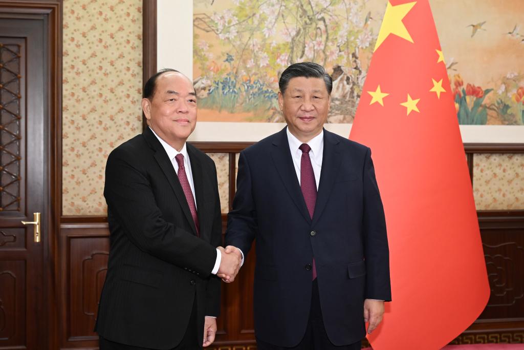 Xi Jinping heard report from Macau SAR chief.jpg